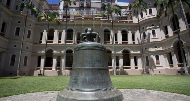 Foto do sino do Colégio Santo Inácio no Rio de Janeiro